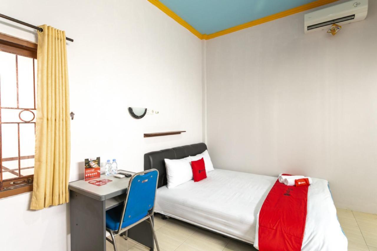 Reddoorz Syariah Near Stadion Manahan Solo 2 Εξωτερικό φωτογραφία